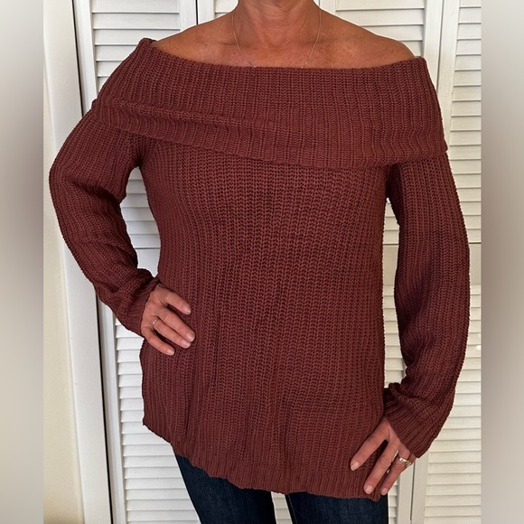 Maroon knitted sweater NEVER WORN size M/L - Picture 2 of 3